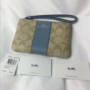 Coach Wristlet Corner Zip Khaki NWT